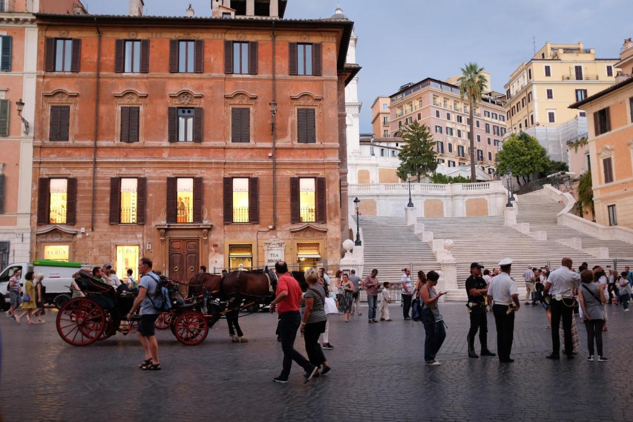 شقة Joivy Trevi Fountain'S Relais روما المظهر الخارجي الصورة